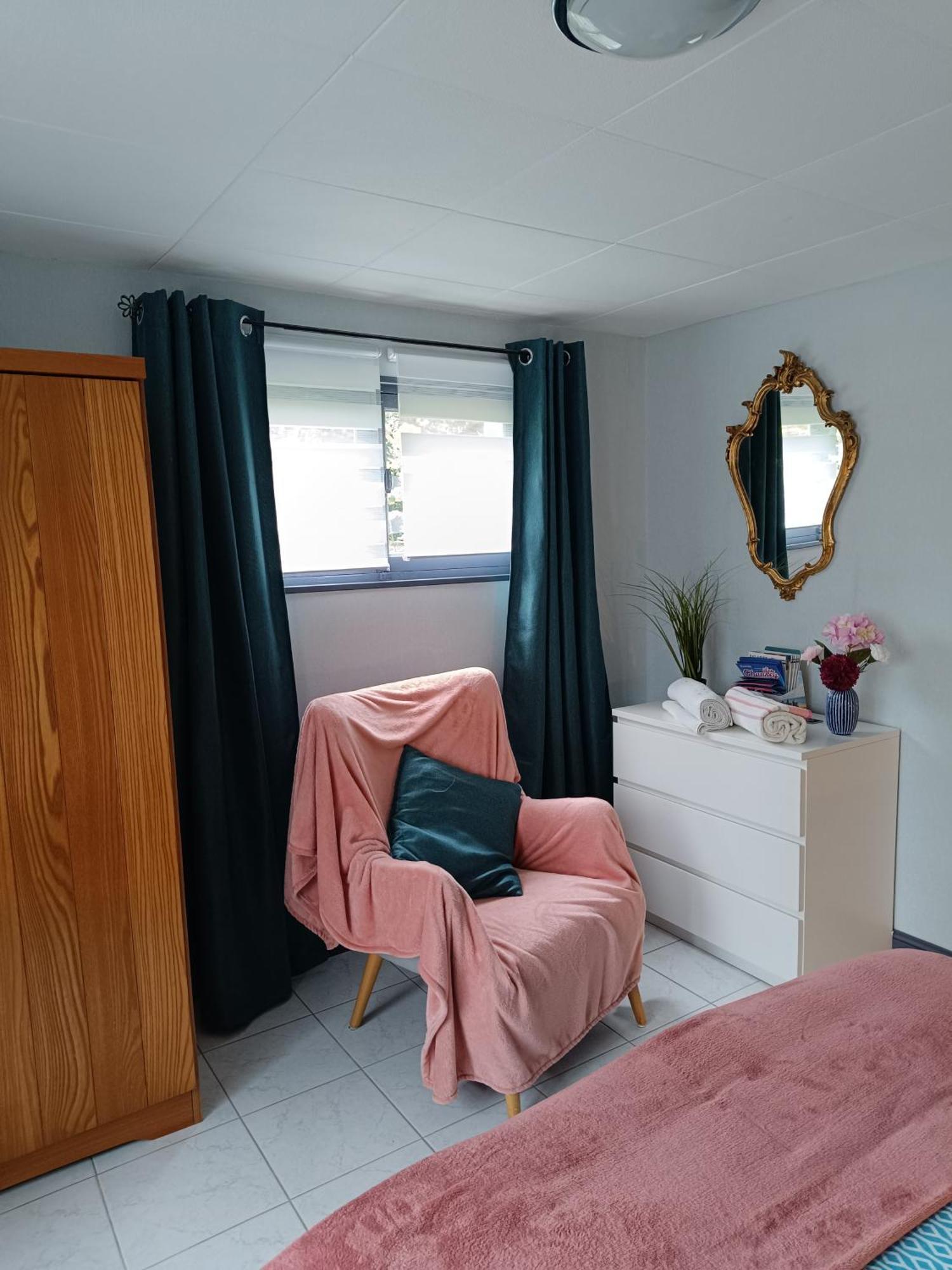 Bed and Breakfast L'Accueil Gueron Экстерьер фото